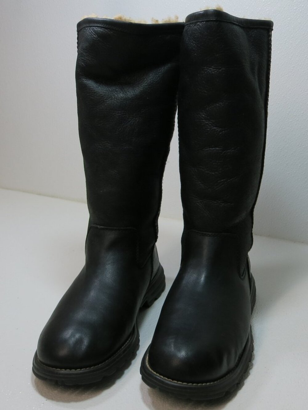 UGG Australia Women’s Hudson Shearling-Lined Water-Resistant Leather Boots Sz 10 - Picture 5 of 6